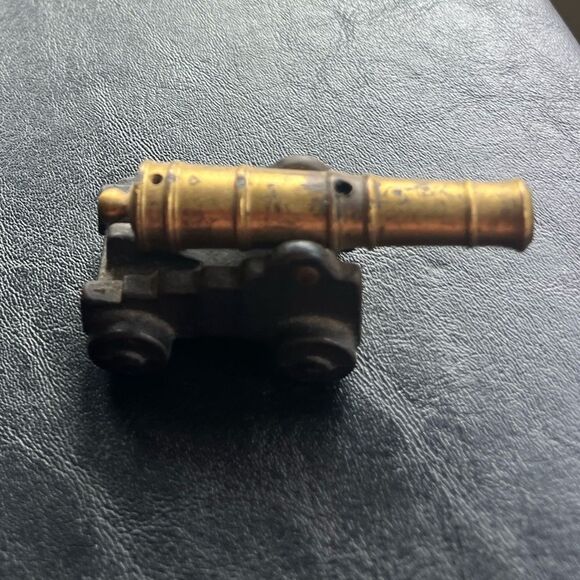 Vintage Brass & Cast Iron Cannon - Picture 6 of 8